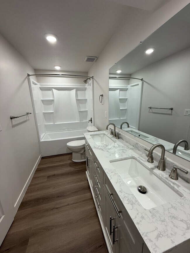 Building Photo - 2482 N Paintbrush Dr