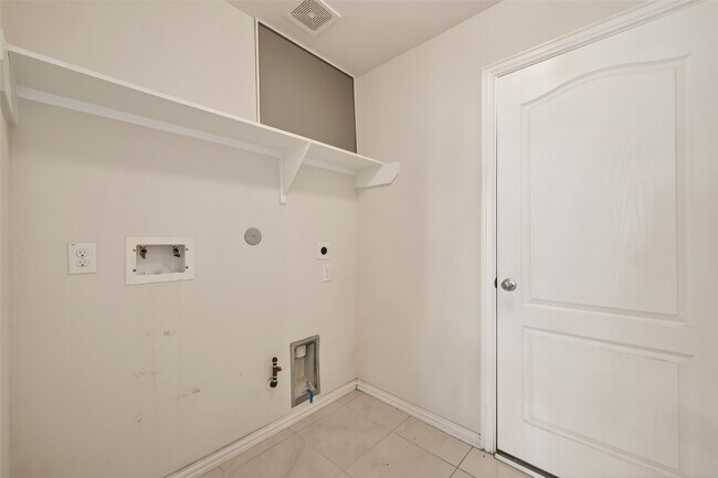 Building Photo - 5116 Dartmoor Ridge Trail