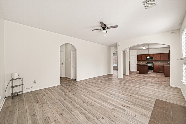 Building Photo - 25135 Florina Ranch Dr