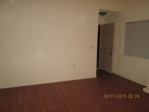 Building Photo - 9835 Meadow Way