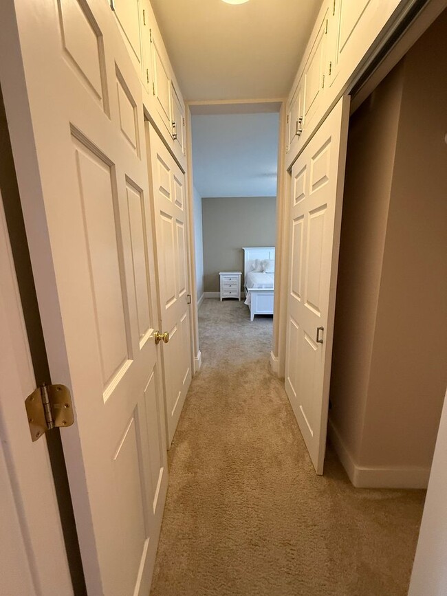 Building Photo - Stunning Bay View Retreat – Fully Furnished 2 Bed / 2 Bath Near Charleston