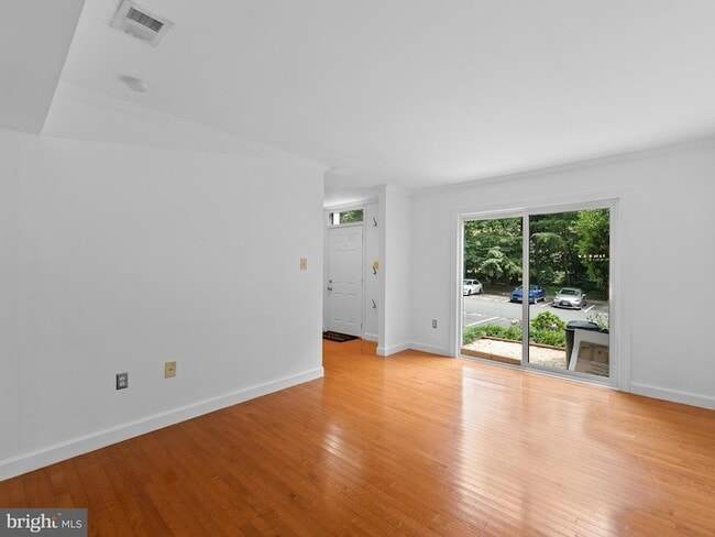 Building Photo - 2459 Pyrenees Ct