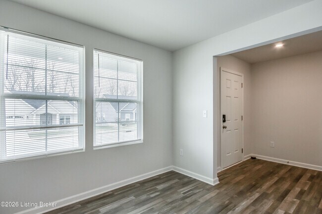 Building Photo - 109 Elegance Wy