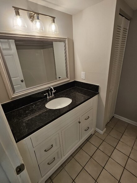 Building Photo - 148 Haverford Ct