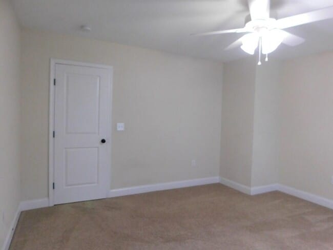 Building Photo - 580 Brutsch Avenue