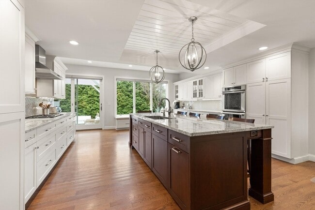 Building Photo - 25 Saddle Club Rd