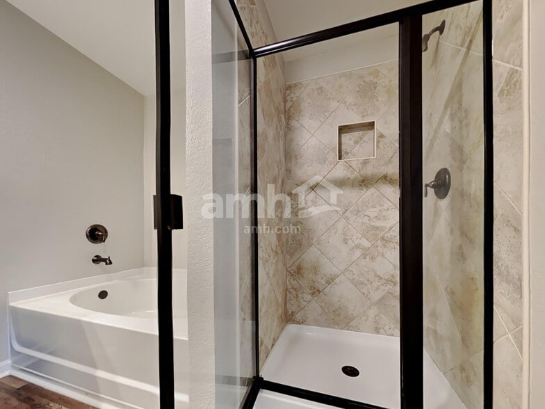 Building Photo - 170 Al Jennah Blvd