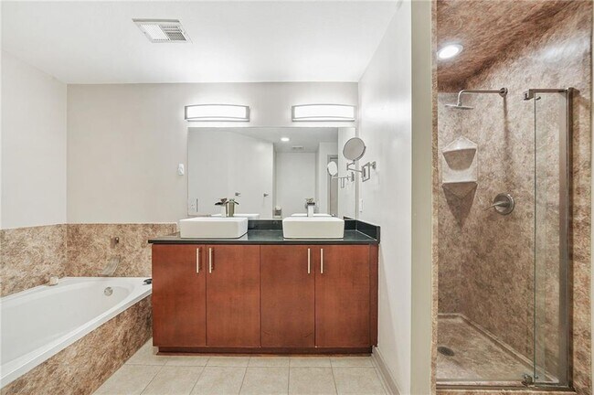 Building Photo - 390 17th St