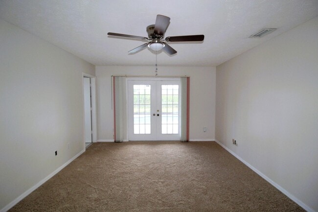 Building Photo - 2237 SE Gaslight St