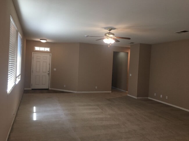 Building Photo - Move-In Special: 1/2 Off First Months Rent
