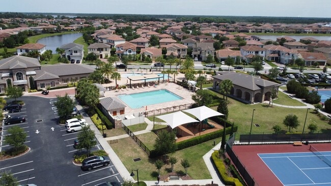 Building Photo - Two story Townhouse 2-bedroom, 2.5 bath in Eagle Creek of Lake Nona