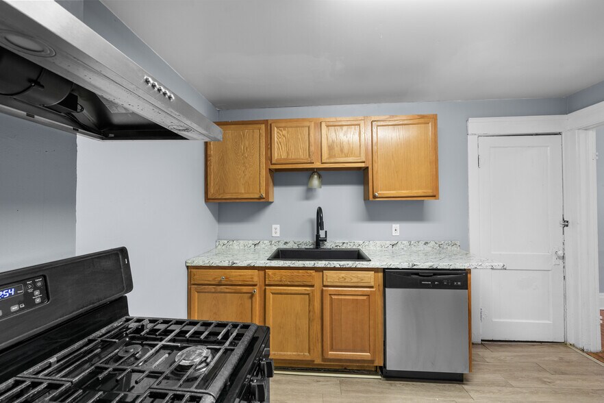 Building Photo - 35 Auburn Ave