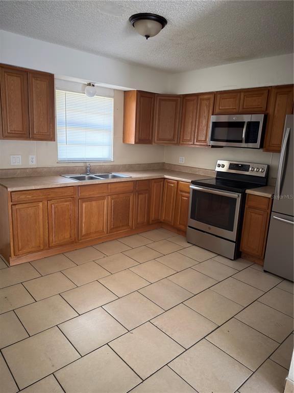 Building Photo - 2463 Chestnut Woods Dr