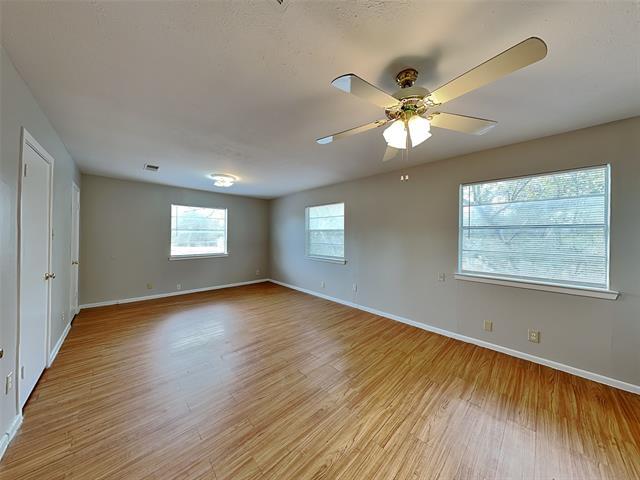 Building Photo - 329 Deer Creek Rd