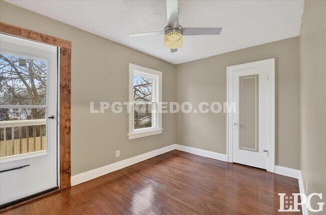 Building Photo - 2041 Loxley Rd