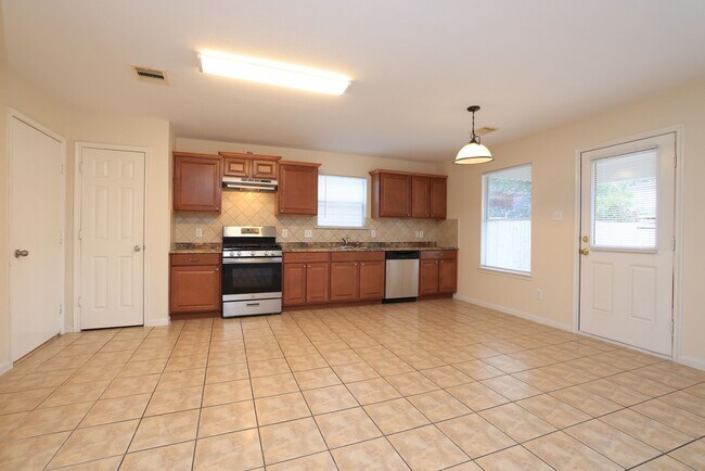 Building Photo - 12054 Mallard Stream Ct