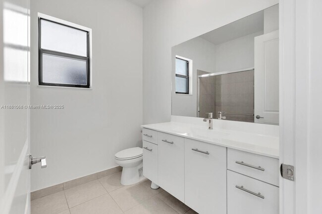 Building Photo - 4308 SW 173rd Ave