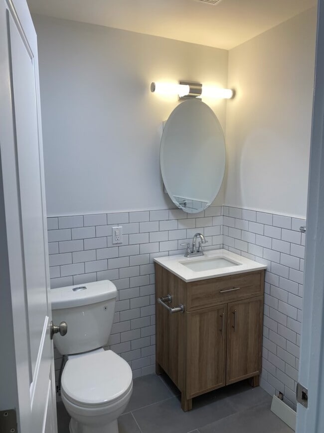 bathroom - 43 Rochester Ave
