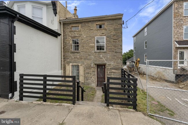 Building Photo - 7701 Ridge Ave