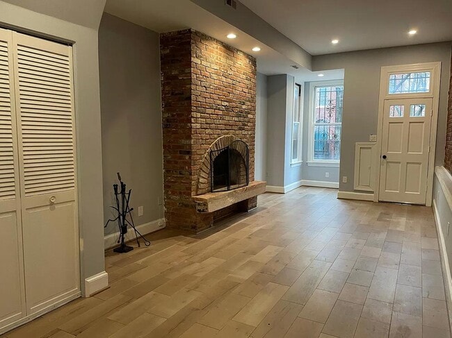 Building Photo - 1115 1/2 5th Street Northwest - A