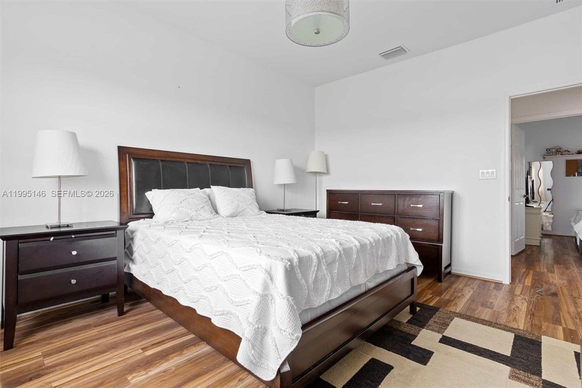 Building Photo - 970 SW 144th Ave