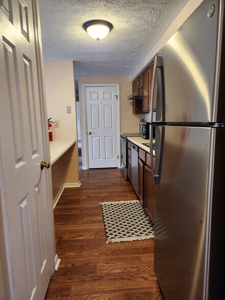 Building Photo - 65 Sweetfern Ct