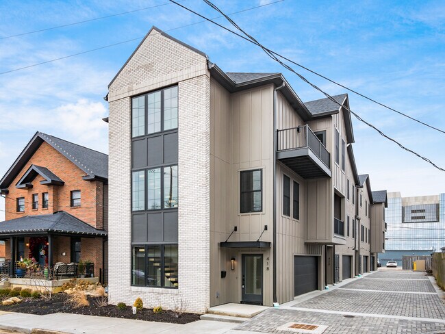 Building Photo - 418 Jackson St