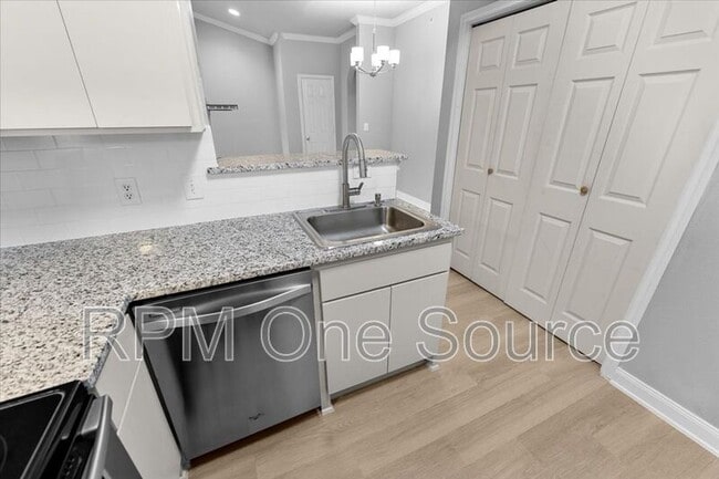 Building Photo - 2601 Preston Rd