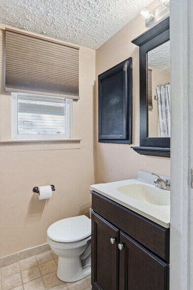 Bathroom - 216 W William St