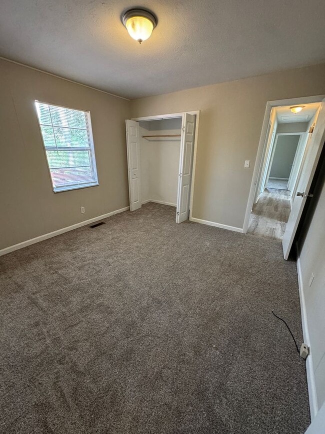 Building Photo - 6332 Winwood Dr