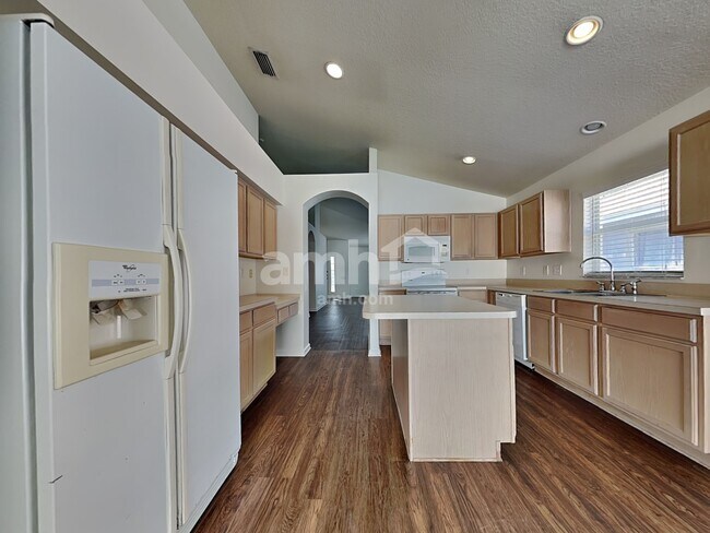 Building Photo - 12426 Tree Pointe Ct