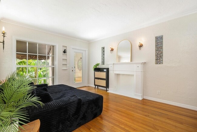 Building Photo - 341 Nottingham Blvd