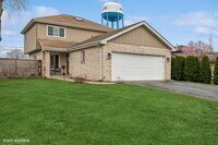 Building Photo - 7146 S Oketo Ave
