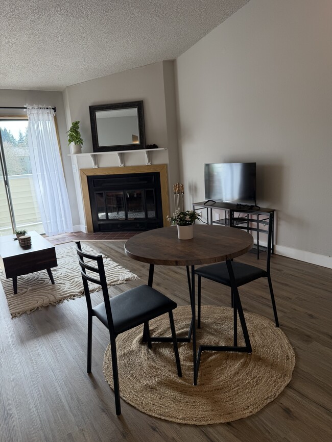 Building Photo - 11044 SW Greenburg Rd