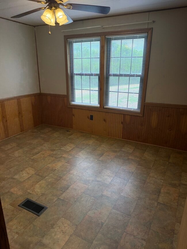 Building Photo - 20232 NC-138