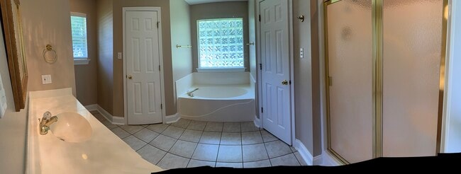 Building Photo - 41396 Jodie Ln