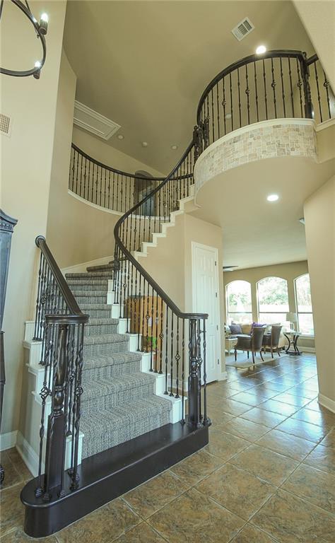 Building Photo - 9903 Tree Bend Cove