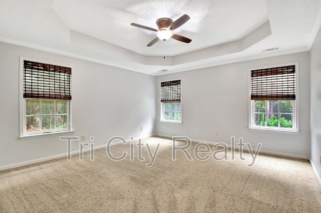 Building Photo - 69 Meadows Creek Ln