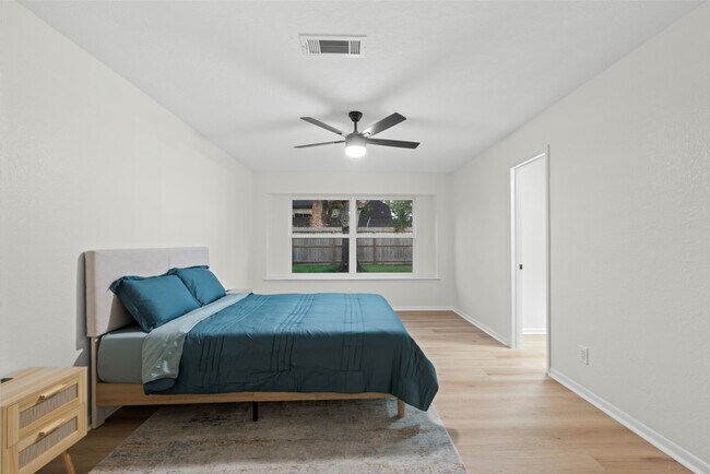 Building Photo - 2610 Moss Hill Dr