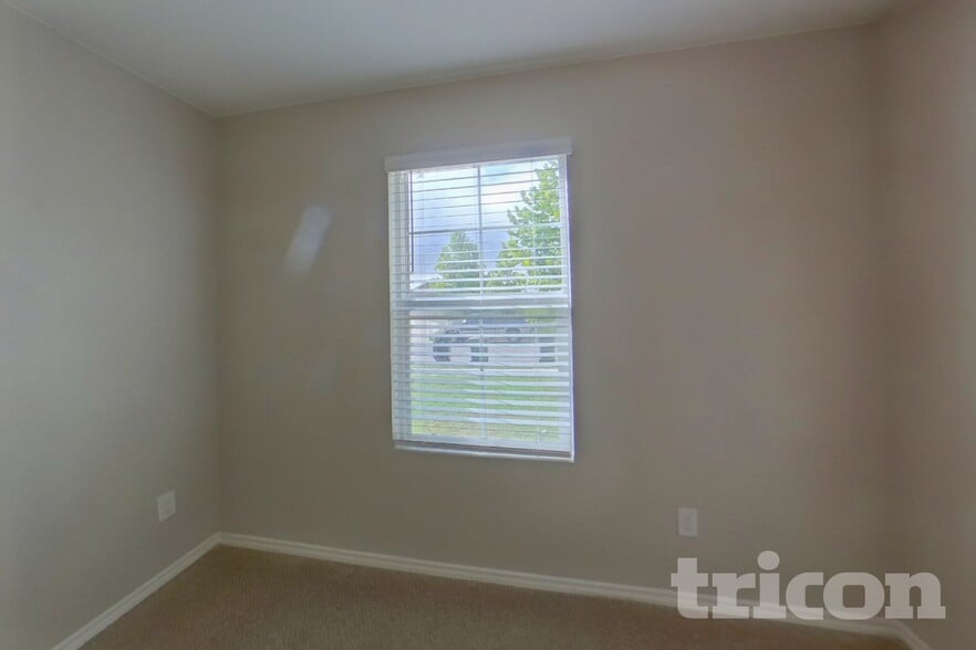 Building Photo - 1016 Adler Way