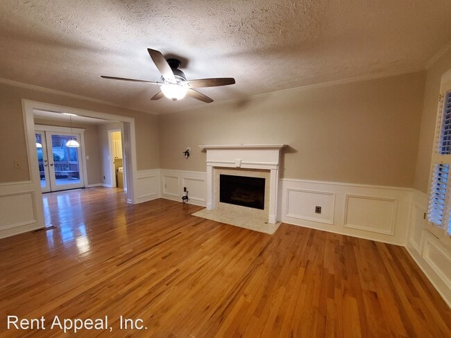 Building Photo - 4 br, 2.5 bath House - 2675 Shadow Pine Dr