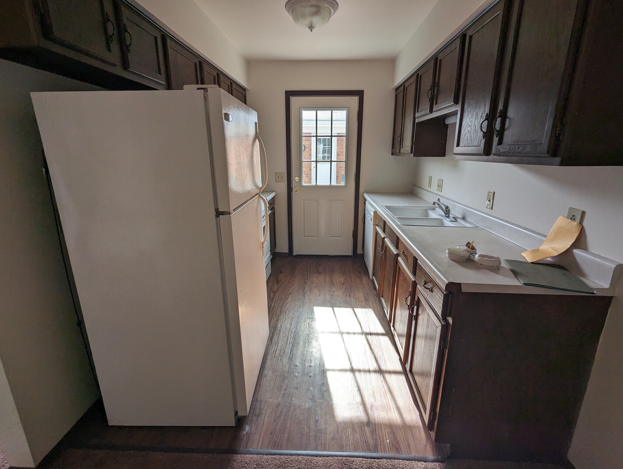 Kitchen - 7302 Lunitas Ln