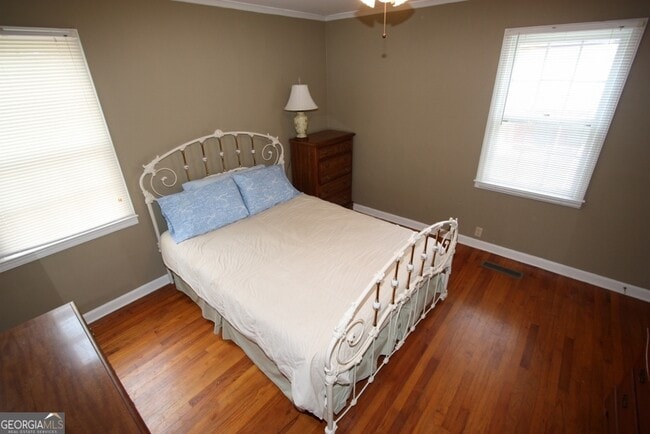 Building Photo - 222 Beechwood Cir