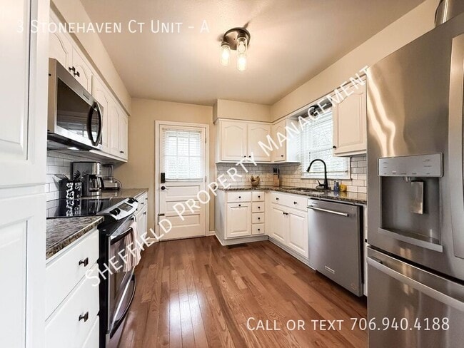 Building Photo - 3 Stonehaven Ct