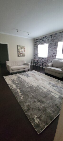 Building Photo - 1064 N Tamiami Trl