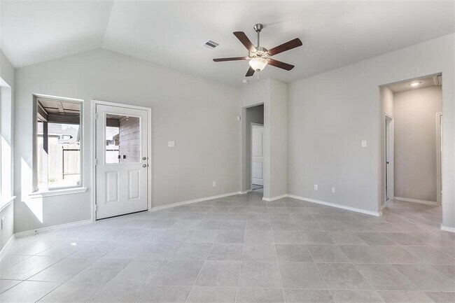 Building Photo - 5018 Mint Orchard Dr