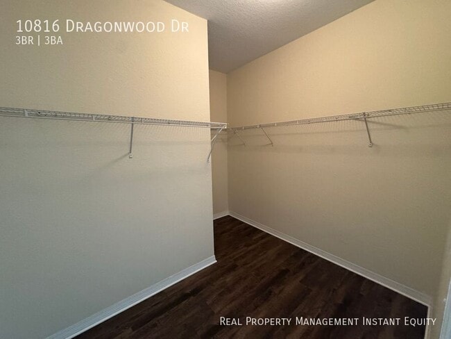 Building Photo - 10816 Dragonwood Dr