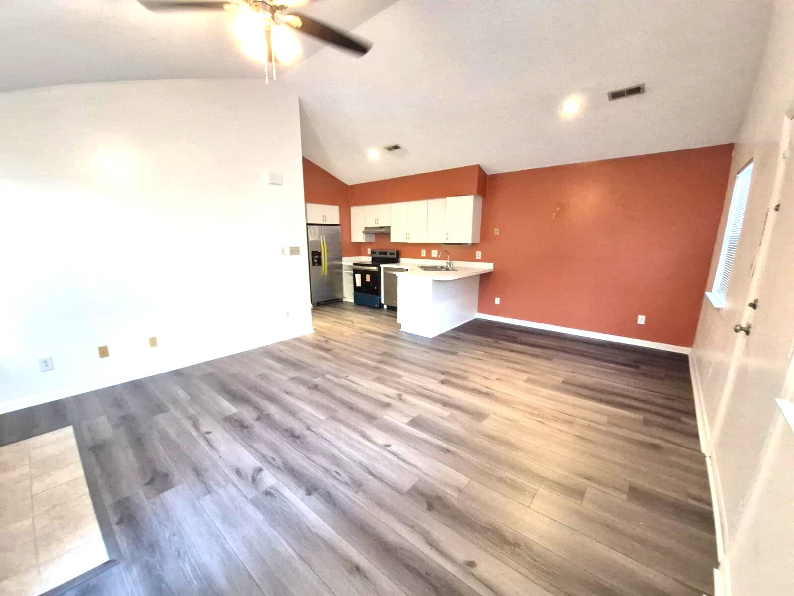 Building Photo - 12762 Saint James Pl