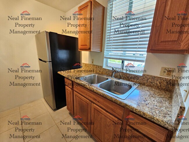 Building Photo - 2 Bed 1 Bath, One parking Condo Hoomaka Vi...