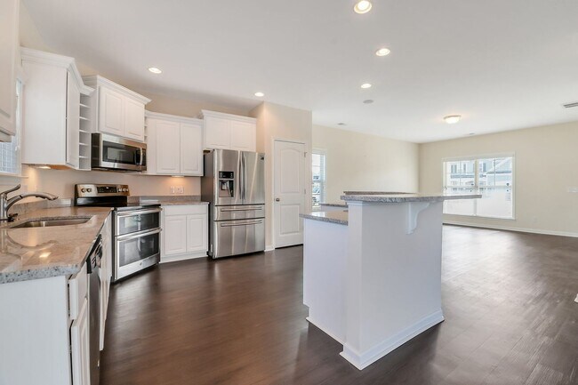 Building Photo - Available Soon!